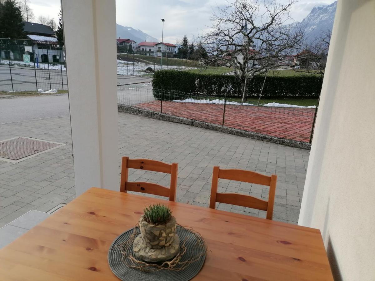 Apartma Pr Urarj Kobarid Exterior foto
